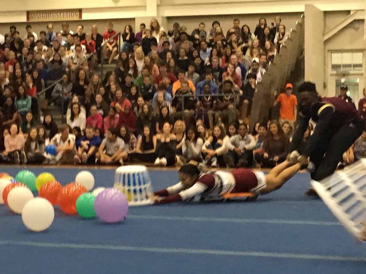 NASeniorSeminar's tweet photo. @napls_hs seniors at Hungry Hippo during the Pep Rally! https://t.co/MKYkx2OCI1