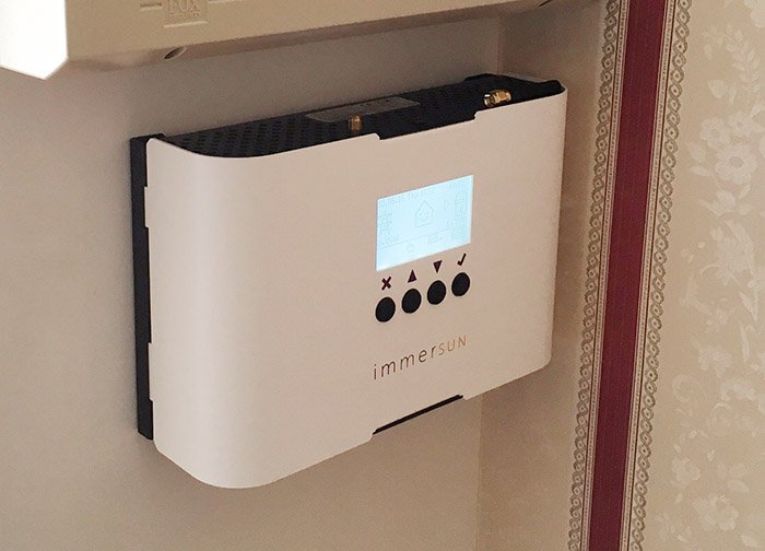 #DidYouKnow you can use your surplus #solar power to generate hot water? Find out more <a href="/4ecoltd/">Anaile Luise</a> ow.ly/KuXX304IhNV
