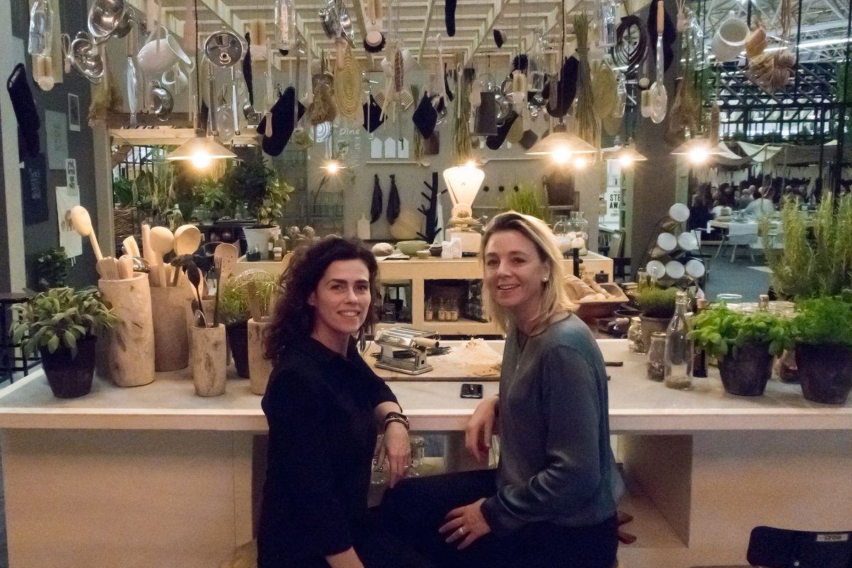 ZUIVERdesign's tweet photo. De vtwonen&design beurs duurt nog 3 dagen! In onze blog tips van Caroline wat je niet mag missen! https://t.co/FSiA4itmbI #vtwdb https://t.co/tBGguckLEF