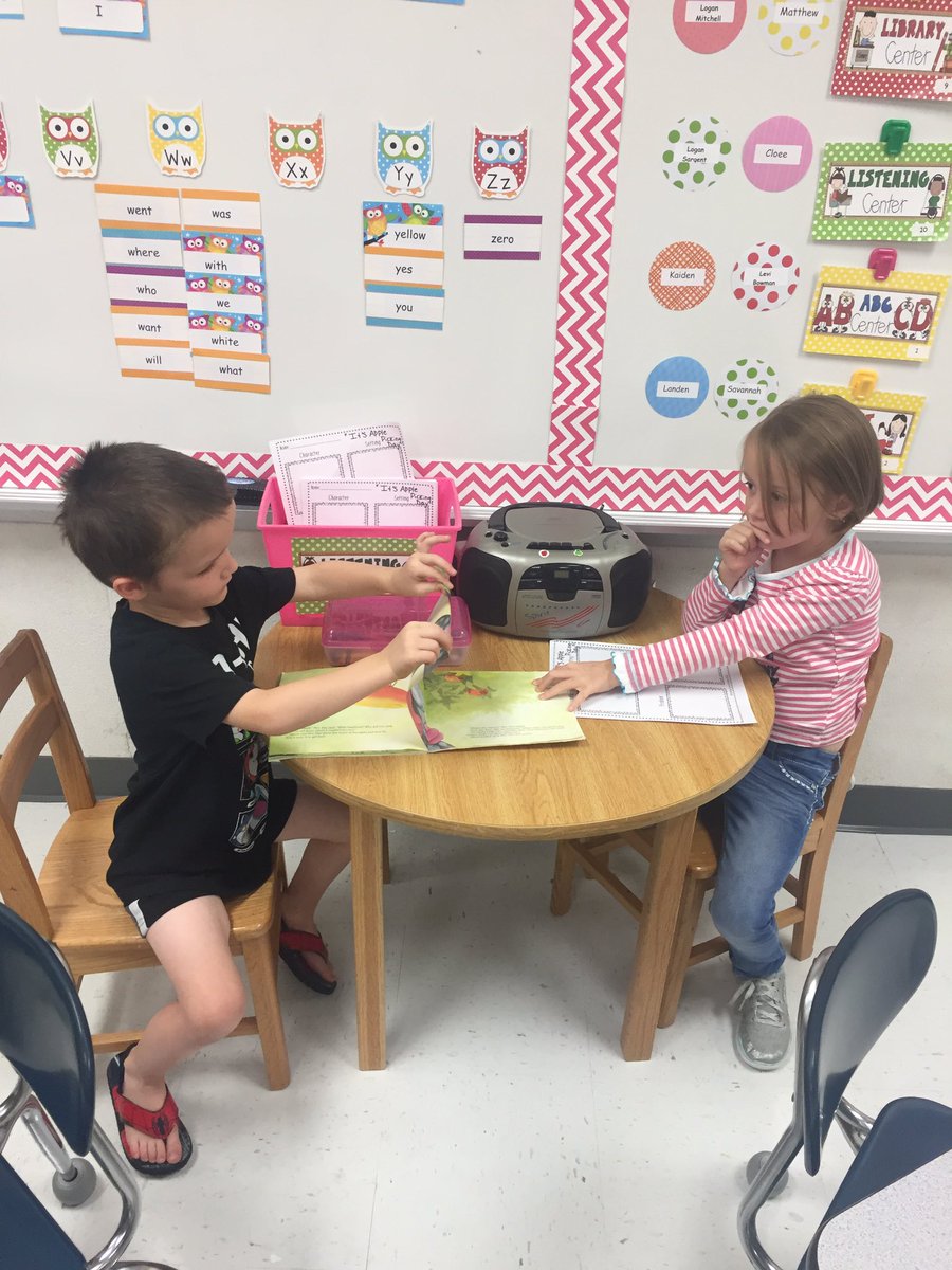 Kindercuties123's tweet photo. Apple themed centers!  Learning in kindergarten is so much fun! #bpscubs https://t.co/lYEBYG4DhK