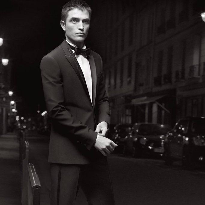 IamRobAddicted's tweet photo. #SuitRob Just wow! ππ₯πβ€ #DiorRob https://t.co/A8UO4yU5am