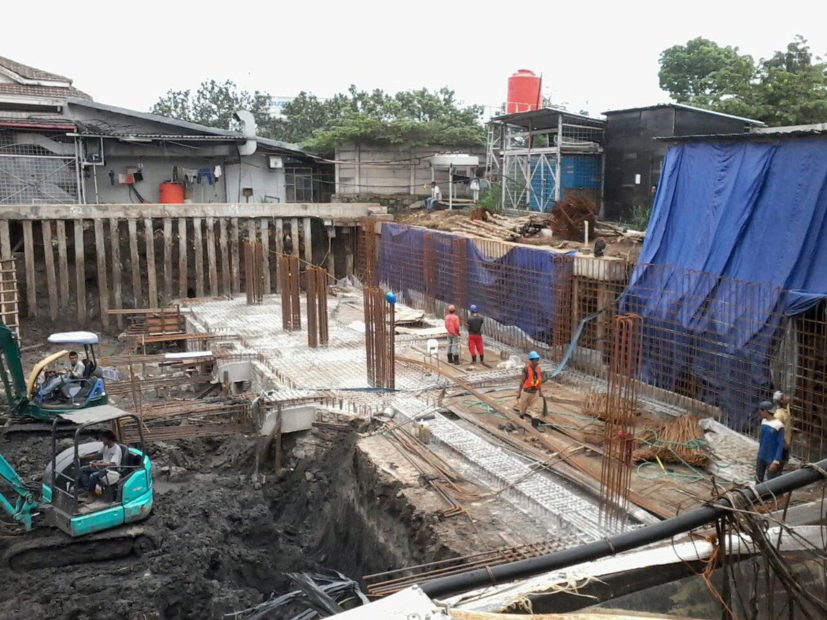 bomahermawan's tweet photo. Pemkot Bdg "Bohong ?" @kompascom, lihat Tanggapan Surat Pembaca di Koran PR hr ini, bilang hanya Ada pematangan lahan Vs Foto Real di lokasi https://t.co/MrUrzKJ1jl