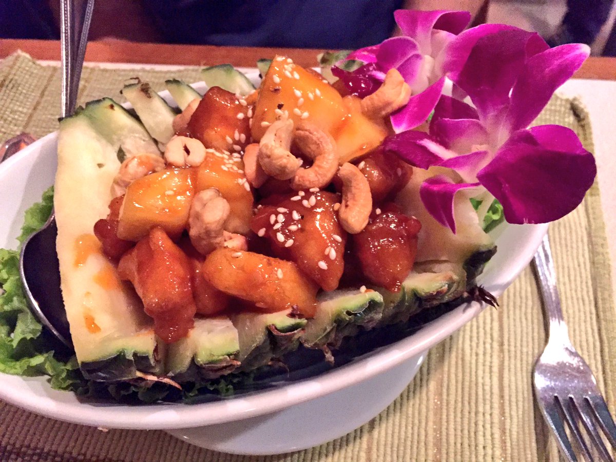 LeighTiffany's tweet photo. Ridiculously delicious. Fantastic last meal in Thailand 😍😍😍👏👌👏
#travel #food #gadv https://t.co/ef0b0sS17l