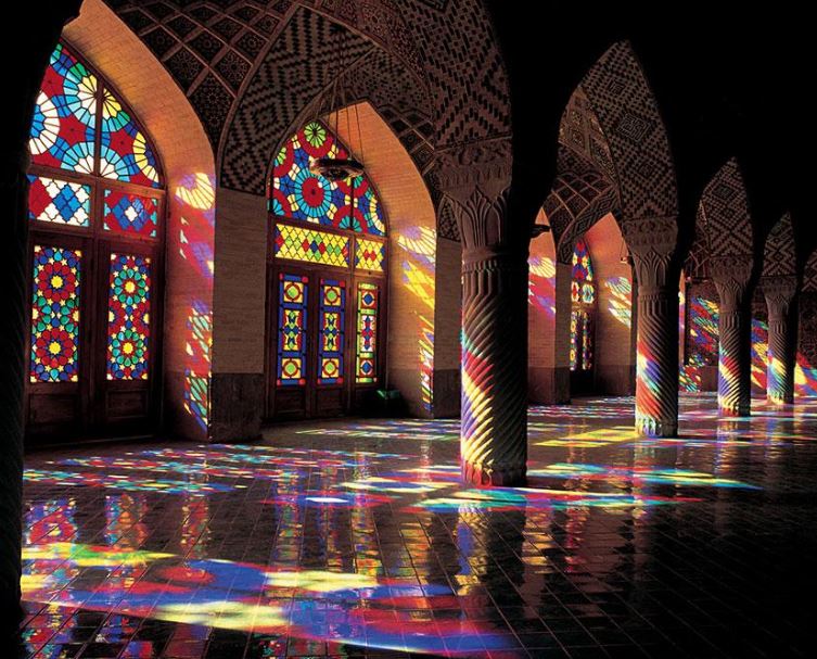 SKDesignWindows's tweet image. Celebrating the artistry and beauty of stained glass.  Happy Friday!