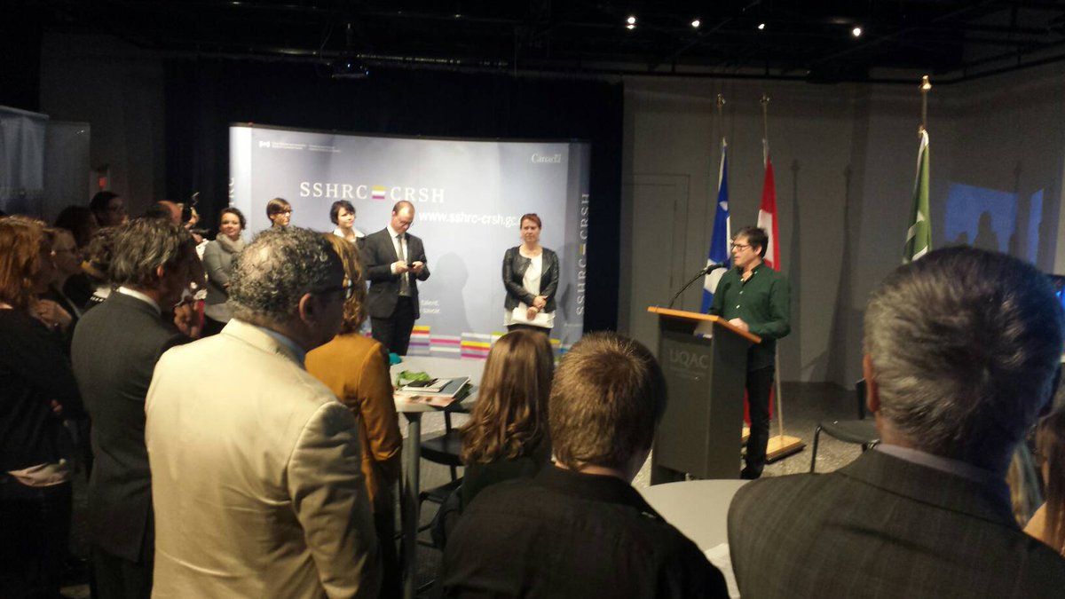 SSHRC_CRSH's tweet photo. Prof James Partaik introduces the "Studio de Création Arts Numériques" @UQAC #Intro: https://t.co/7dNotvm6d1 https://t.co/viAKZktppN