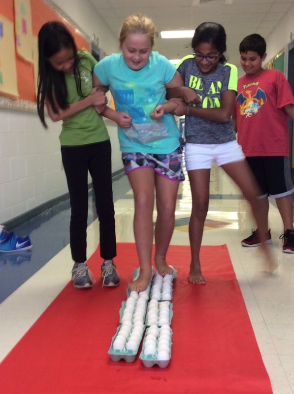 NEISDGT's tweet photo. Laying the groundwork for an egg-ceptional year. These fifth graders think about strengths, weaknesses, and taking risks in their learning. https://t.co/uVa6lV1hES