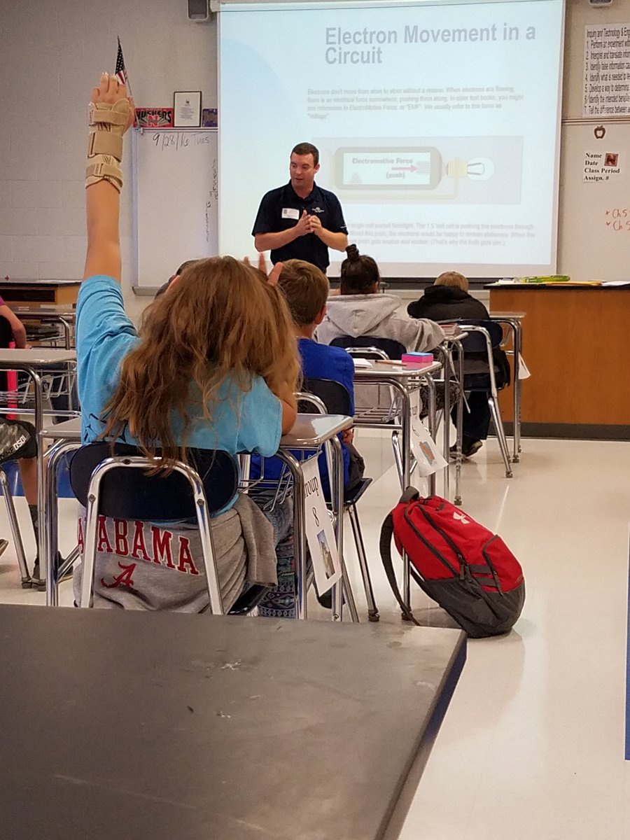 MidTnElectric's tweet photo. Teaching kids about electricity and safety around our lines is one of the ways that we serve our membership. #MTEMC https://t.co/PiymL4hOY4