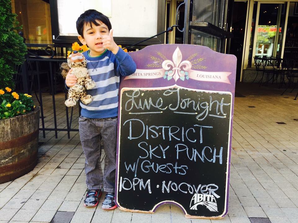 Tonight we're super cool kid and teddy bear friendly!!! <a href="/Acre121/">Acre121</a> <a href="/DCskypunch/">District Sky Punch</a> 9pm <a href="/AntiSocialColl/">AntiSocialCollective</a> 10pm #foglings 11