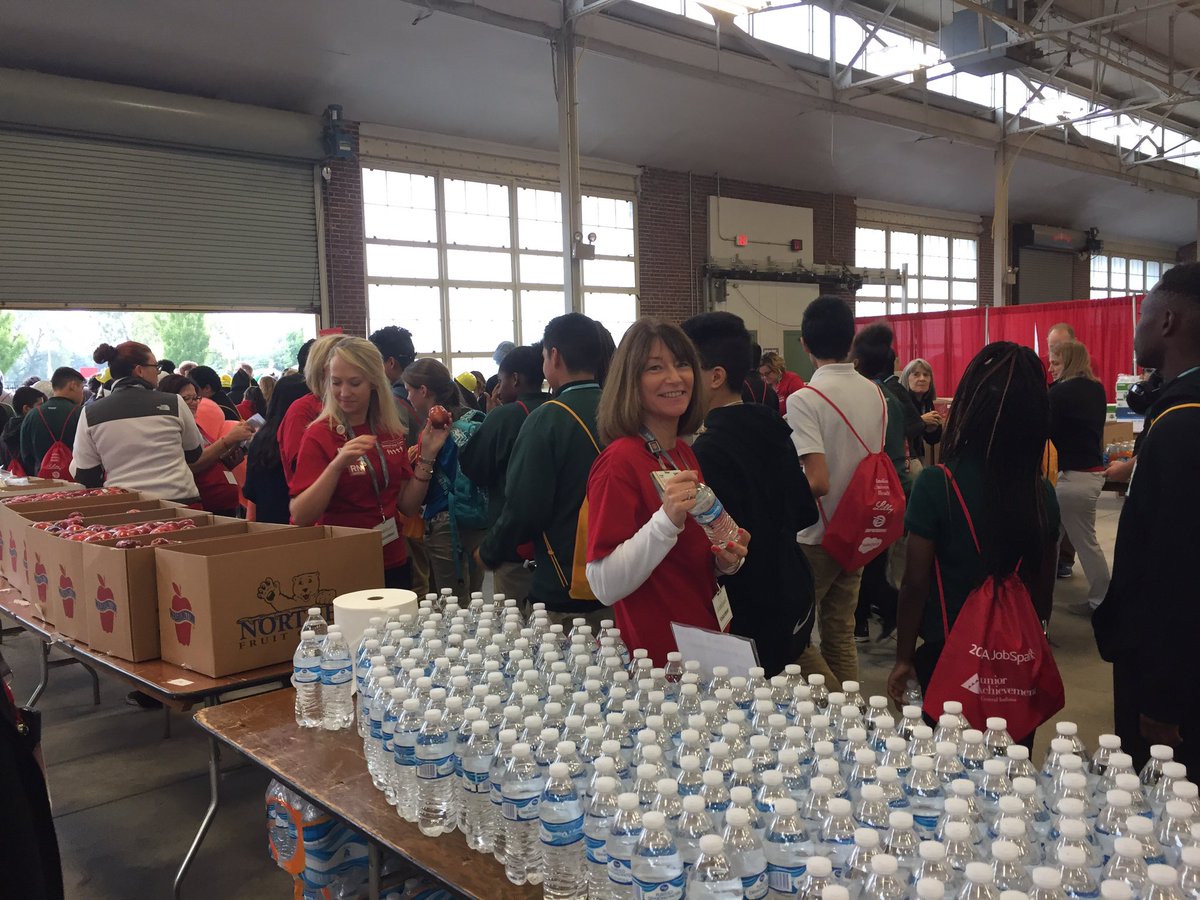 LindaKayChase's tweet photo. Day of Service 2016. @IUHealthTeam #managersatwork https://t.co/zsfYITQWgx