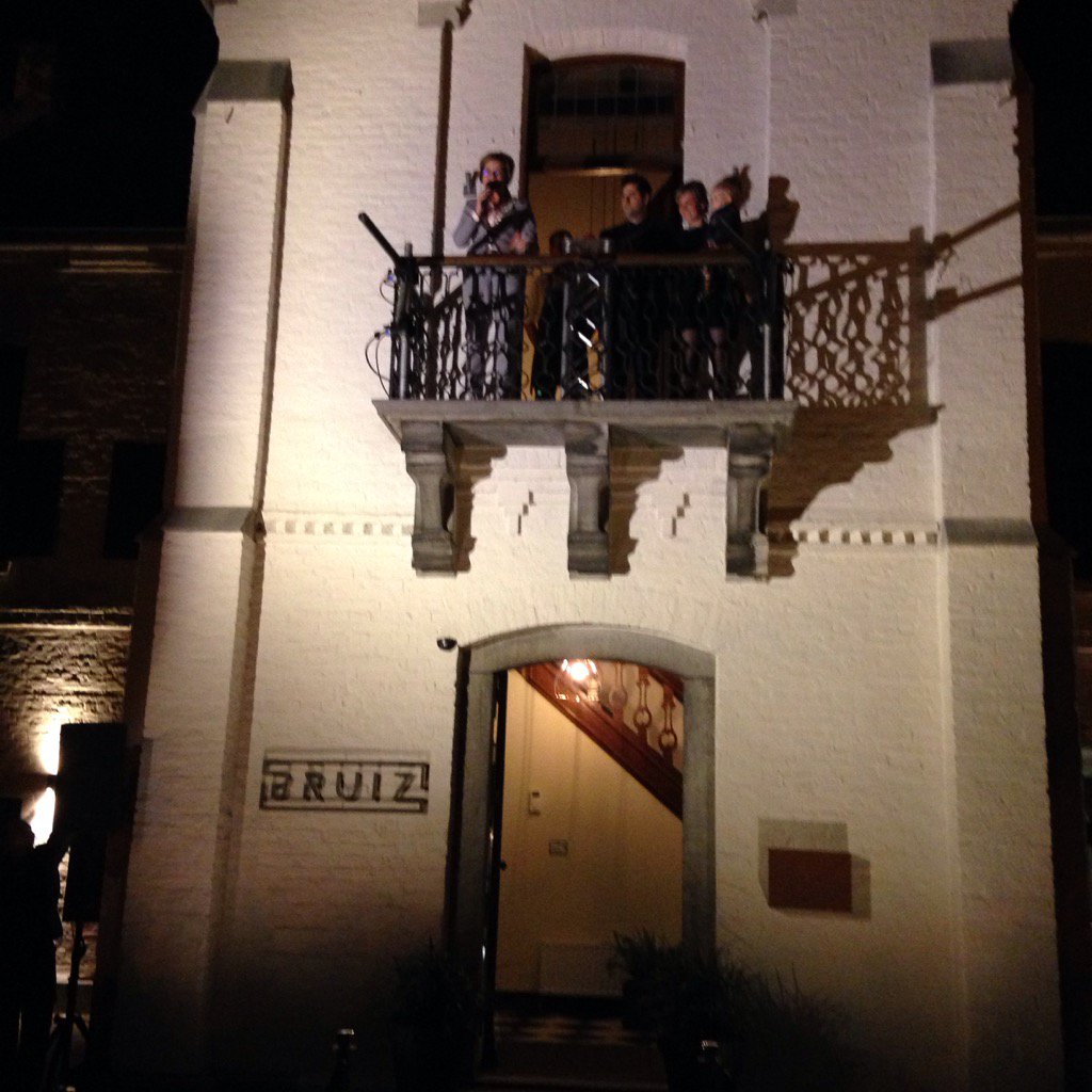 JanssenThijs's tweet photo. @burgDelissen opent Gastrobar Bruiz @NiensHoreca. @RaboPML wenst Roy &amp; Yvonne heel veel succes in de nieuwe gastrobar https://t.co/s5eJRKEtCT