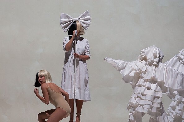 Sia >> álbum "This Is Acting" - Página 28 Ctn7o2sW8AIJwCZ