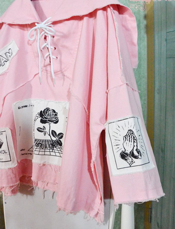 mooncomb09shop's tweet image. 펑크펑크 분홍분홍 세라세라한 옷이에요!
가슴부분 코르셋으로 여미는 디테일도 마음에 들어요:D