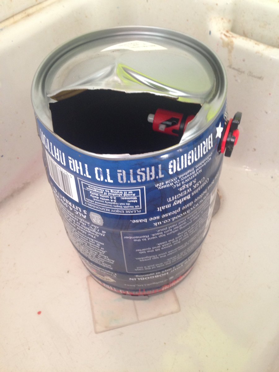 simon2willocks's tweet image. Beware ...5ltr cask of @hobgoblin_beer ruptured and exploded all over the garage...