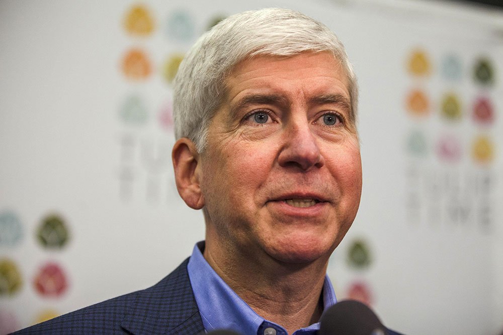 Poll: 52% of Michigan voters disapprove of @onetoughnerd's job performance
