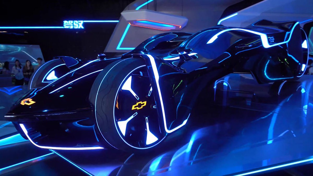 DanielSimonCom's tweet image. Real #Tron #Showcar revealed at #Disneyland #Shanghai as centerpiece of &apos;Tron Realm Experience&apos; #conceptcar #Cardesign #DanielSimon #design