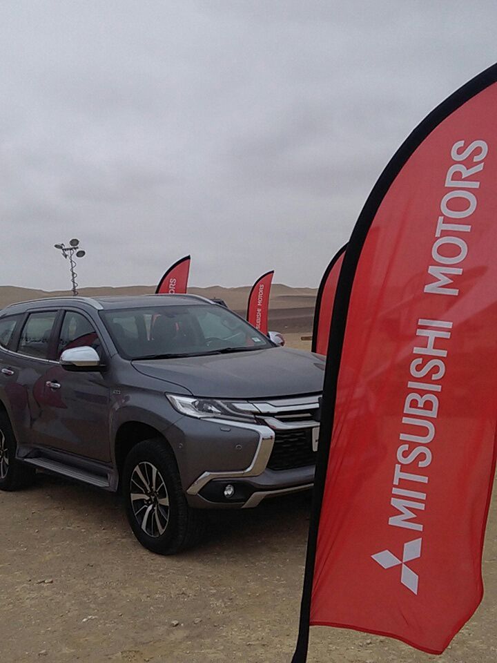 Seguimos en vivo desde la #BajaInca ¡Esto es Mitsubishi! #Rally #Mitsubishimotorsperu #offroad #Paracas #Dakar #Dakar2017