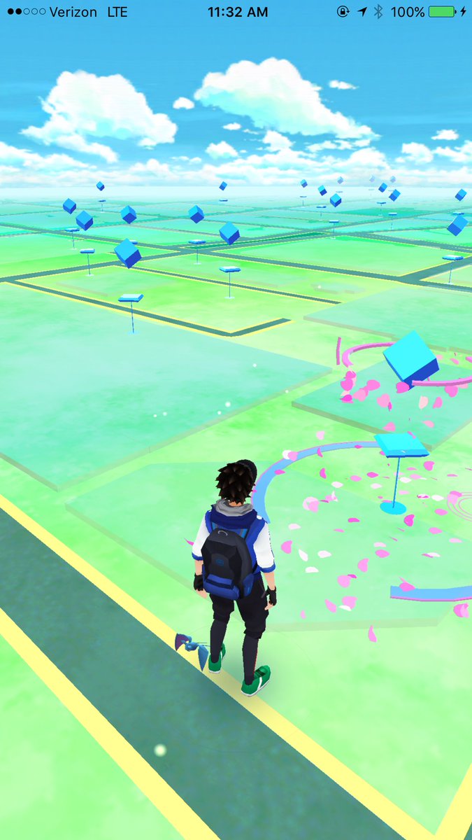 TheMoxopal's tweet photo. @PokemonGo_Radio smallest zubat ever lmao? https://t.co/wwpneeISOe