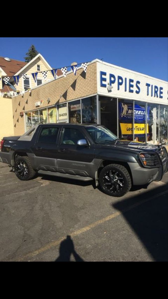 EppiesTire's tweet photo. Chevrolet Avalanche with Calioffroad wheels.
#wheel1 #wheel1warehouse #thewheelgroup #calioffroad #eppies #philly @chevrolet https://t.co/PeLGAhfoq2
