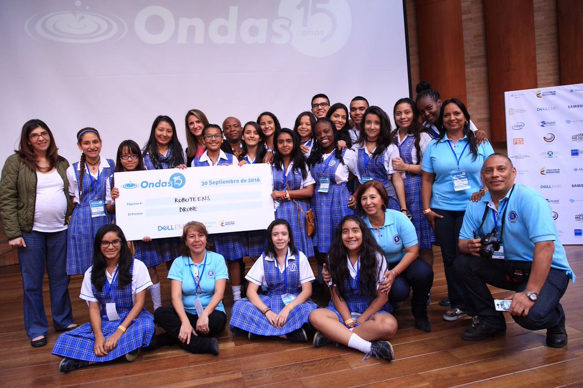 Hoy la ciencia está de fiesta en el encuentro nacional Yo ♡ la Ciencia #OndasEstaDe15 #YoAmoLaCiencia