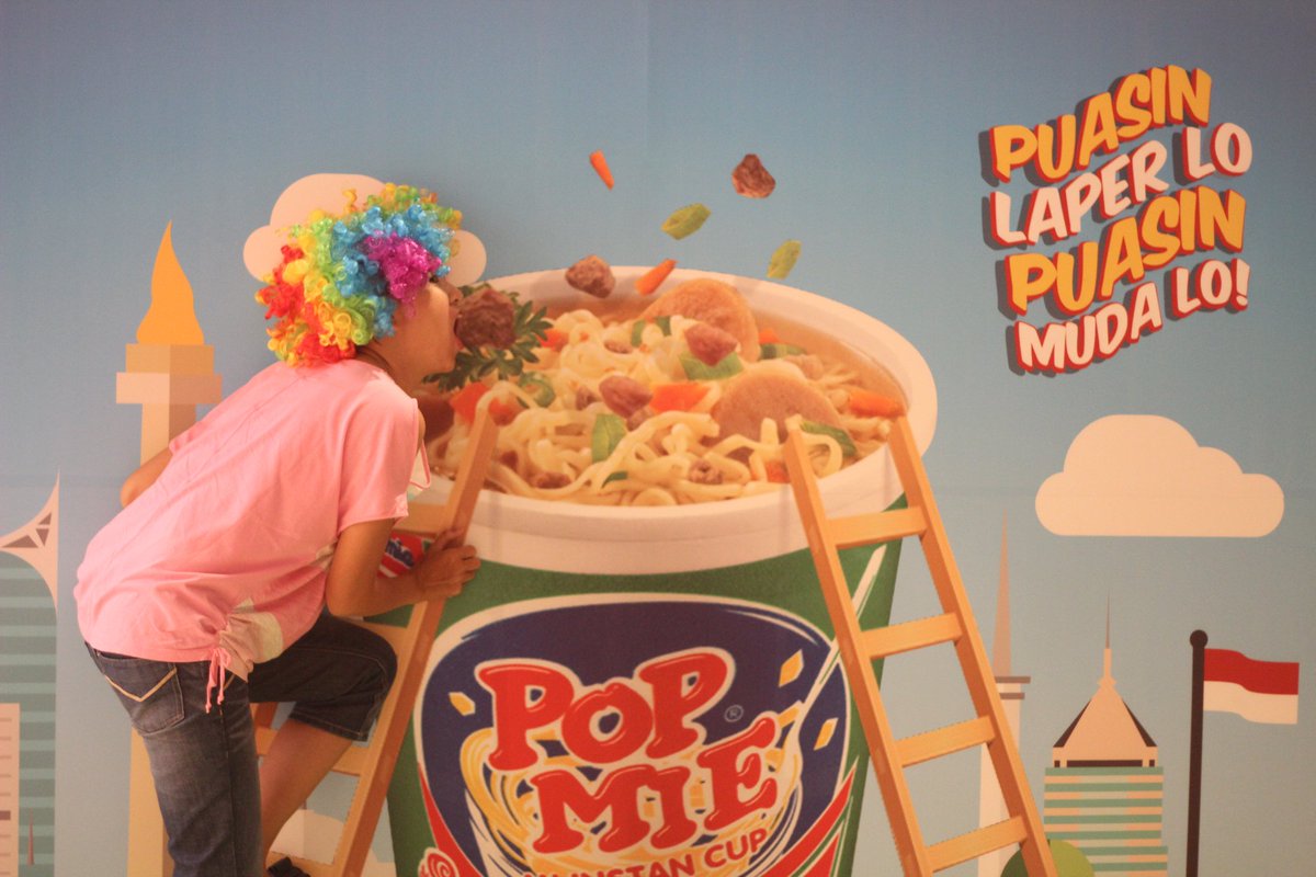 meylie_sinta's tweet photo. @ngePopMie Isinya banyak, bakso nya pun jadi jumbo, harus buka mulut yang gede nih #PopMieXUniqlo @VMelyanti @Azzahra_Imoetz @dd3w11 https://t.co/Skfx4W1aQO
