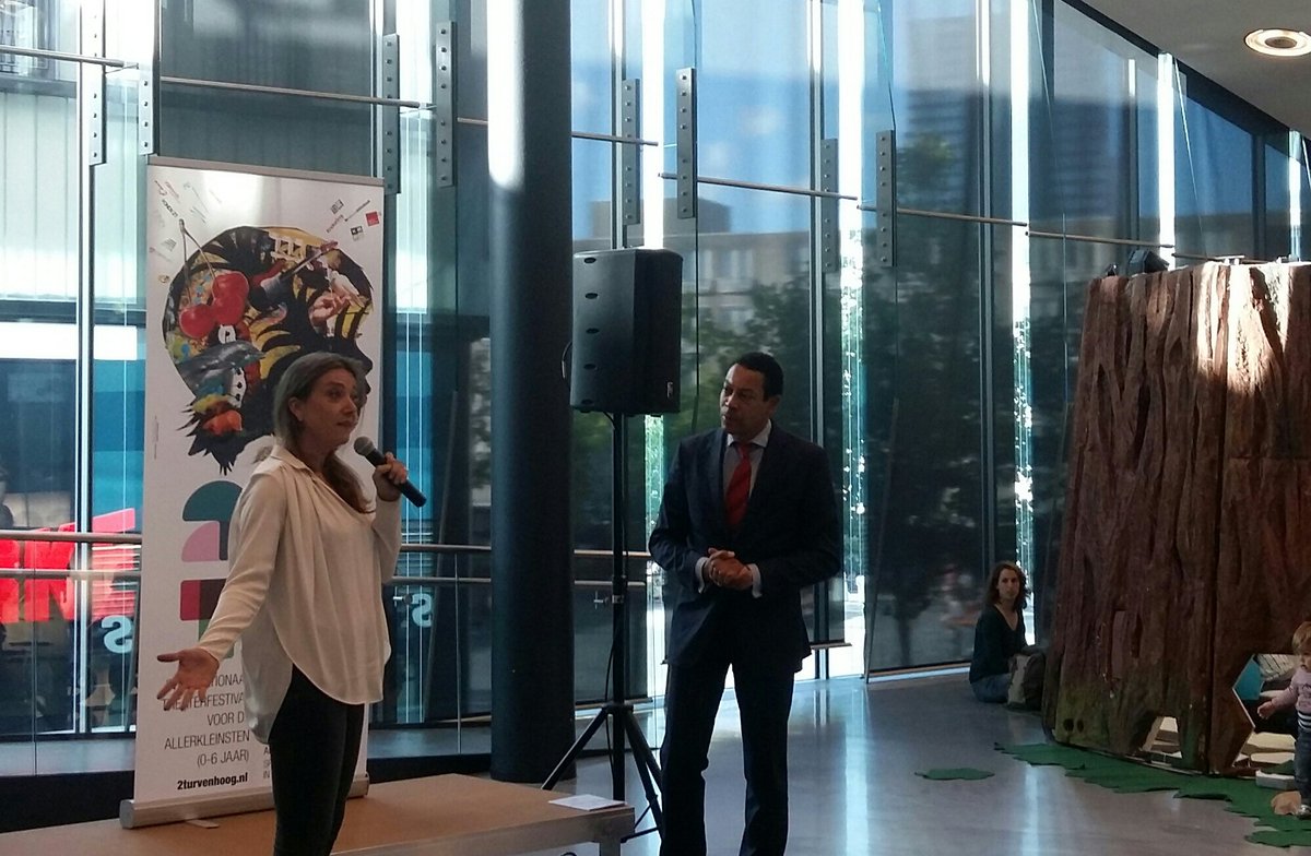 PetraOnderwater's tweet image. Artistiek directeur Ingrid Wolff en burgemeester Weerwind openen @2Turven Hoog. Dit weekend in @nieuwebieb &amp;amp; @KAF036