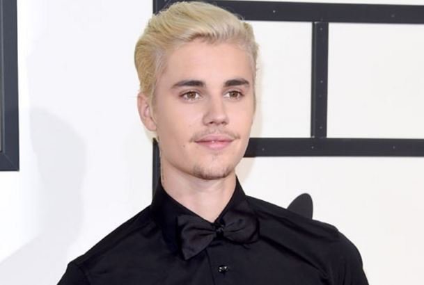 Justin #Bieber has been ordered to come to #Miami for a deposition or face jail time. bit.ly/2cGukic https://t.co/2Y2yUZzCGx