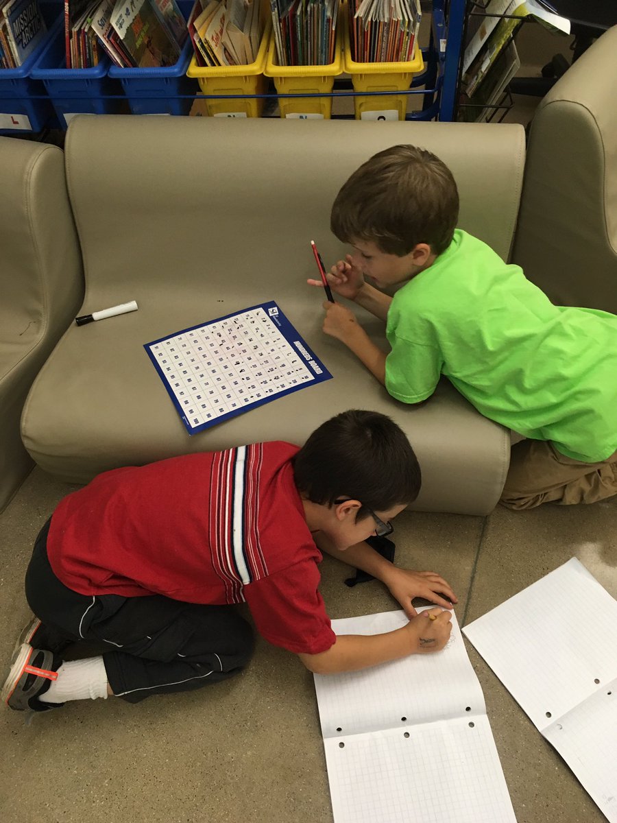 juliasilcox's tweet image. How many different #patterns can you find in a #100chart #math @LittleFallsPS