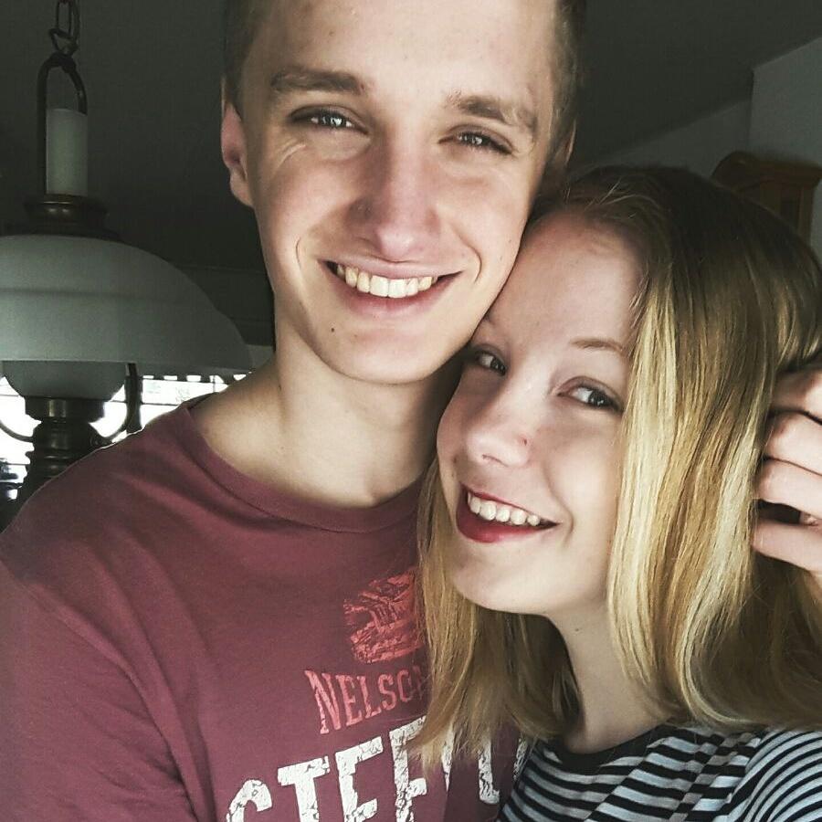 0hellis's tweet image. Omdat je de liefde van mijn leven bent, mijn meisje, mijn prinsesje en het allerliefste leukste en mooiste meisje❤👫