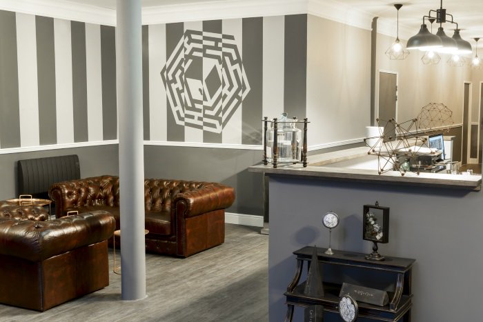 Du papier à la perceuse : comment conçoit-on un escape game ? bit.ly/2dx74Ak