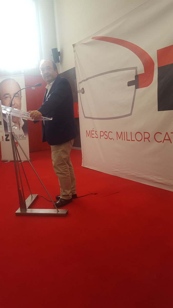 JACorchado's tweet photo. Amb companys i companyes de @socialistes_cat l'acte d'inici de campanya de @Ambiceta #MesPSC #NomésdecideixesTu https://t.co/9xyq4f0Qj9