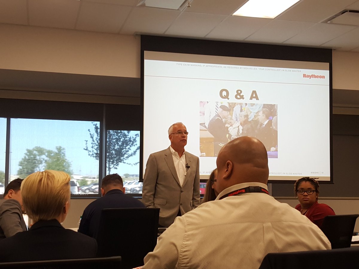 SDMesaSVO's tweet photo. Robert Williams, Vice-President of Global Training Solutions for Raytheon Intelligence, Information and Services on how to "Lead Civilians" https://t.co/uqVH9DcGwD