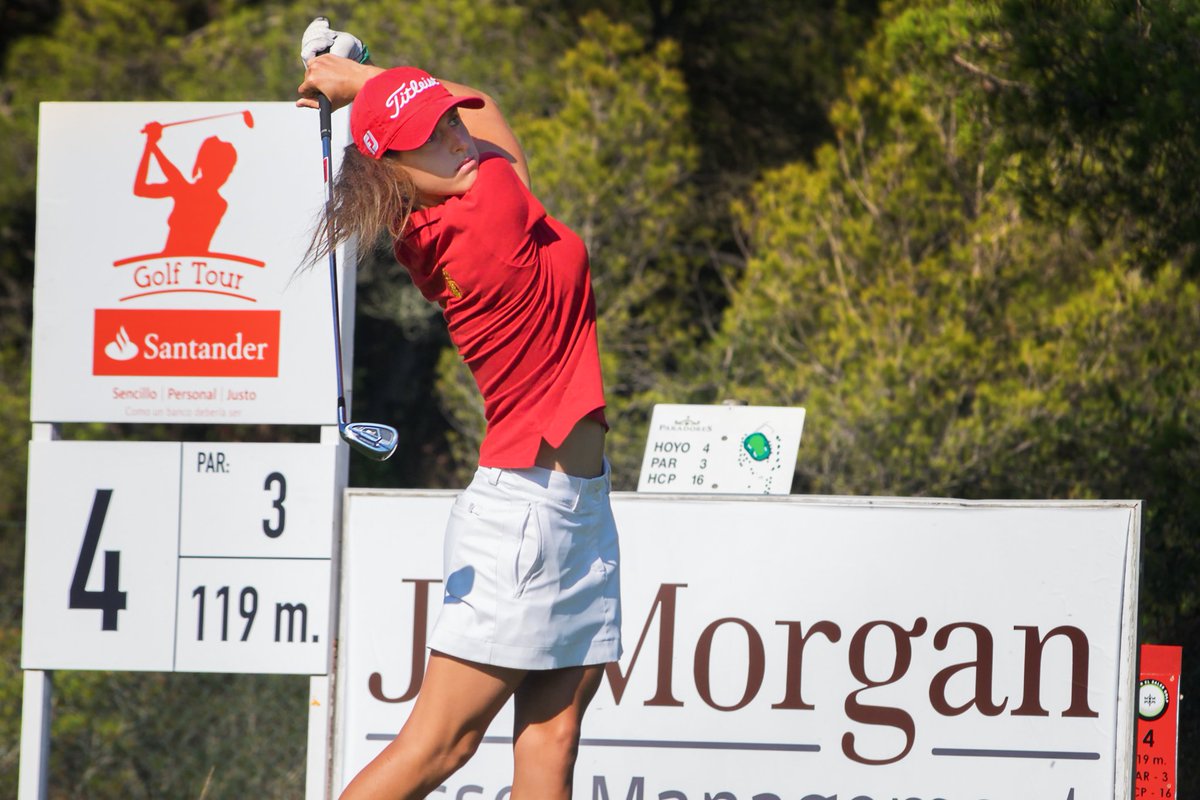 RetinaGolf's tweet photo. Una espléndida Marta Sanz lidera el @SantanderTourG  en @ElSaler_Golf gracias a su gran juego. Golf de calidad! https://t.co/5mCa6iWRnD