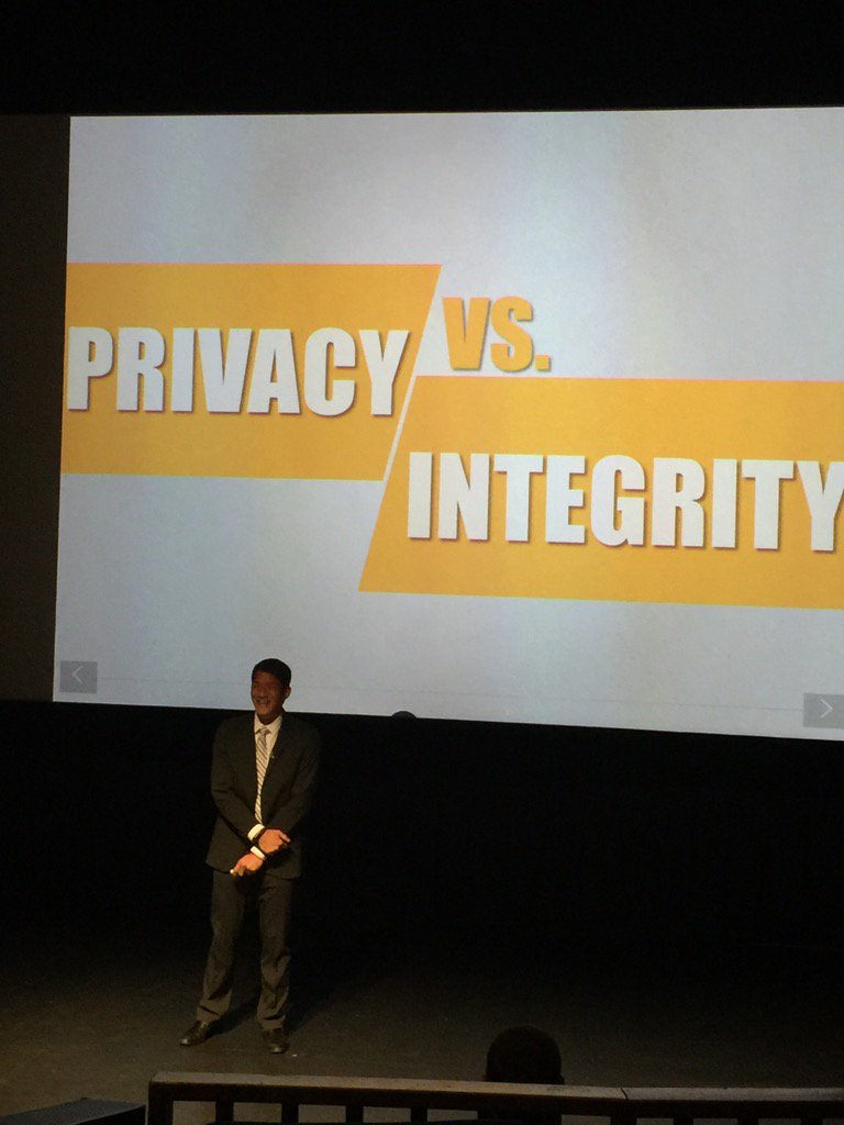 SolinaLindahl's tweet photo. Eric Chiang discusses the pros and cons of webcam-proctored online exams- and naked test-takers #EconEd16 https://t.co/cWgS2fqlSl