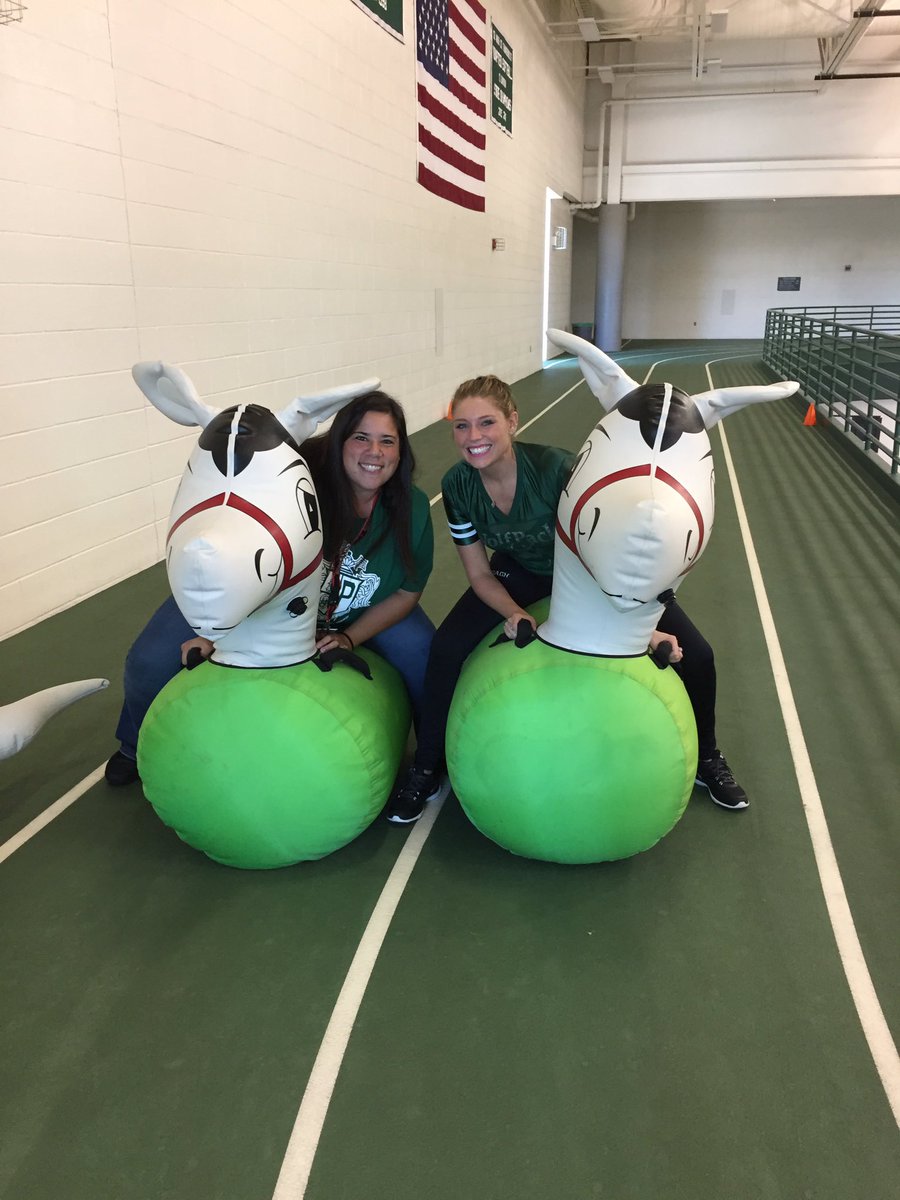 ParkWolfpack's tweet photo. #HomecomingGo https://t.co/EsBubRMCHm