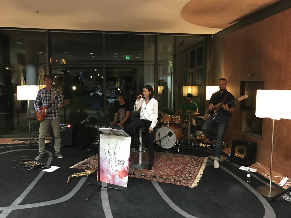 Danke noch einmal an alle für den Klasse #JSD2016 Ein wunderbarer Ausklang mit @elephantscrossing