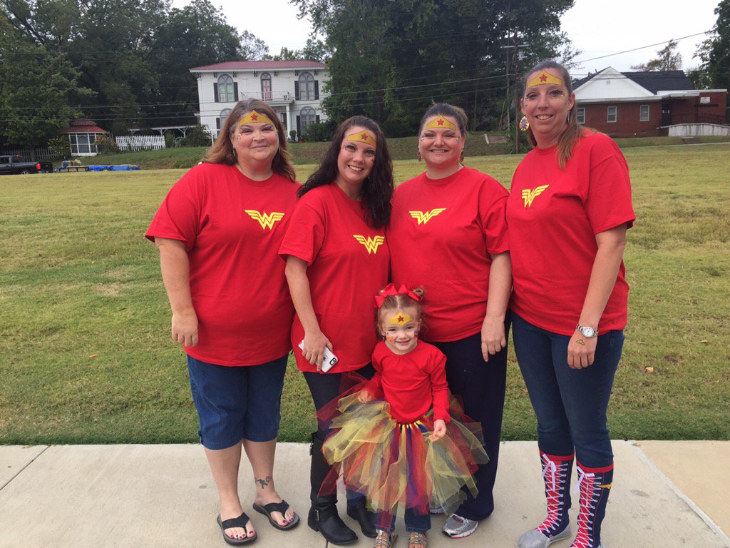 suptking's tweet photo. Check out our West PTO team! #FCPStrong https://t.co/jm4SyMNlnL