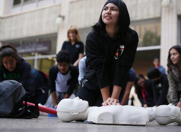 LetsFaceItCare's tweet image. &quot;#CPR: Faster #ChestCompression Can Save More Lives&quot;
letsfaceit.care
For the #LatestHealthCareNews