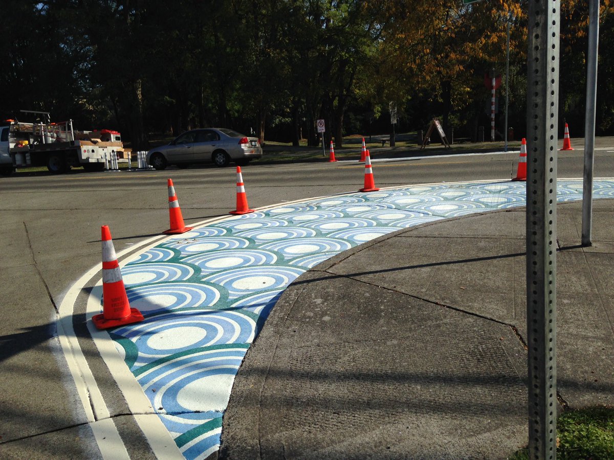 dongho_chang's tweet photo. Community curb bulb! Great community suggestion being implemented at this crossing. https://t.co/LlljGsESbB