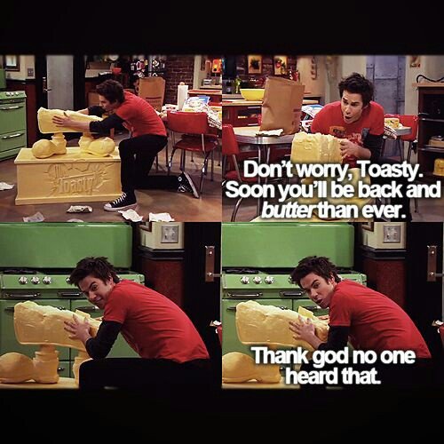 icarlyquotez's tweet photo. Me when I make jokes #icarly #drakeandjosh #funny #nickelodeon https://t.co/Ky8xgx4ICE