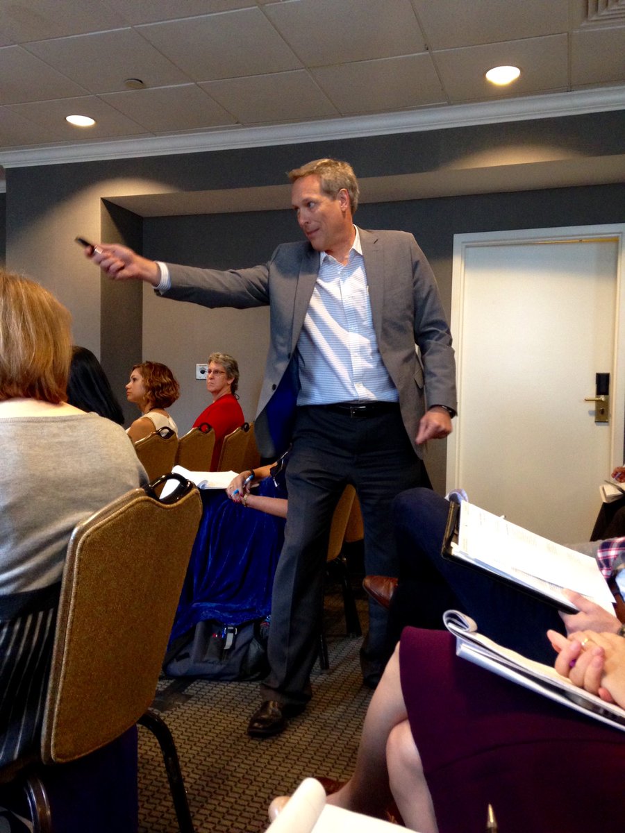 SGrunze's tweet photo. Best action shot of conference...Curt Blechler! #LikeABoss #igotthis #2016acr #acr2016 @NAFCM @ACRgroup https://t.co/Z3CgCxNjol