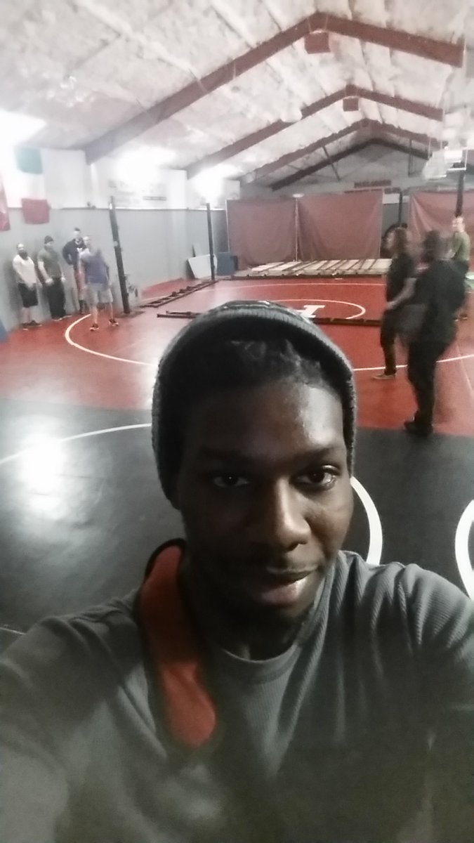 skulldugcorey's tweet photo. Normally we train @TheMFPW. But tonight we build! #success #prowrestiling #MondayNightMonsters #MNM https://t.co/CULuEXKWV4
