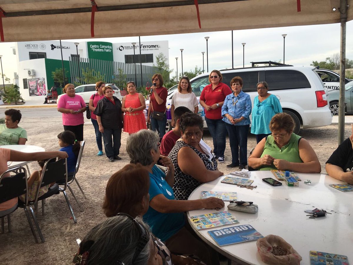 PRIPNegras's tweet photo. Con éxito se vive #PRIgada en la colonia Gobernadores de #PiedrasNegras @villarrealsonia @Veronica_mtz https://t.co/haTVfkimMk