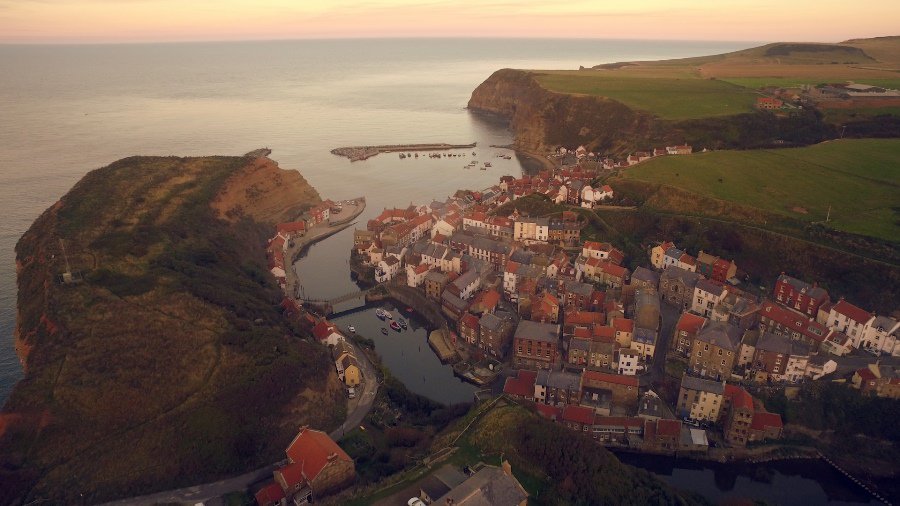 NorthYorkMoors's tweet photo. Don't miss Penelope Keith's #HiddenVillages in #northyorkmoors coastal and moorland villages - 8pm tonight @Channel4 https://t.co/kqK3g2j0vw https://t.co/ygP1HKhWIC