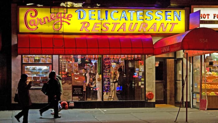 FT's tweet photo. Pastrami and wry: New York's iconic Carnegie Deli is closing https://t.co/NIKuEqb7XQ https://t.co/4O1ifNcODT