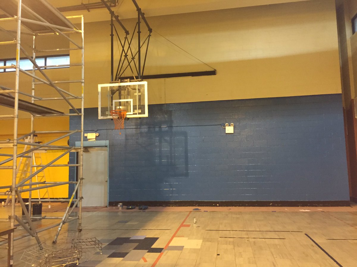 investinothers's tweet photo. Loved painting the gym walls at @GrandStSttlment!#Advisors, friends and family joined after #IIOGala16 for #dayofservice https://t.co/uPFyRiUMYs