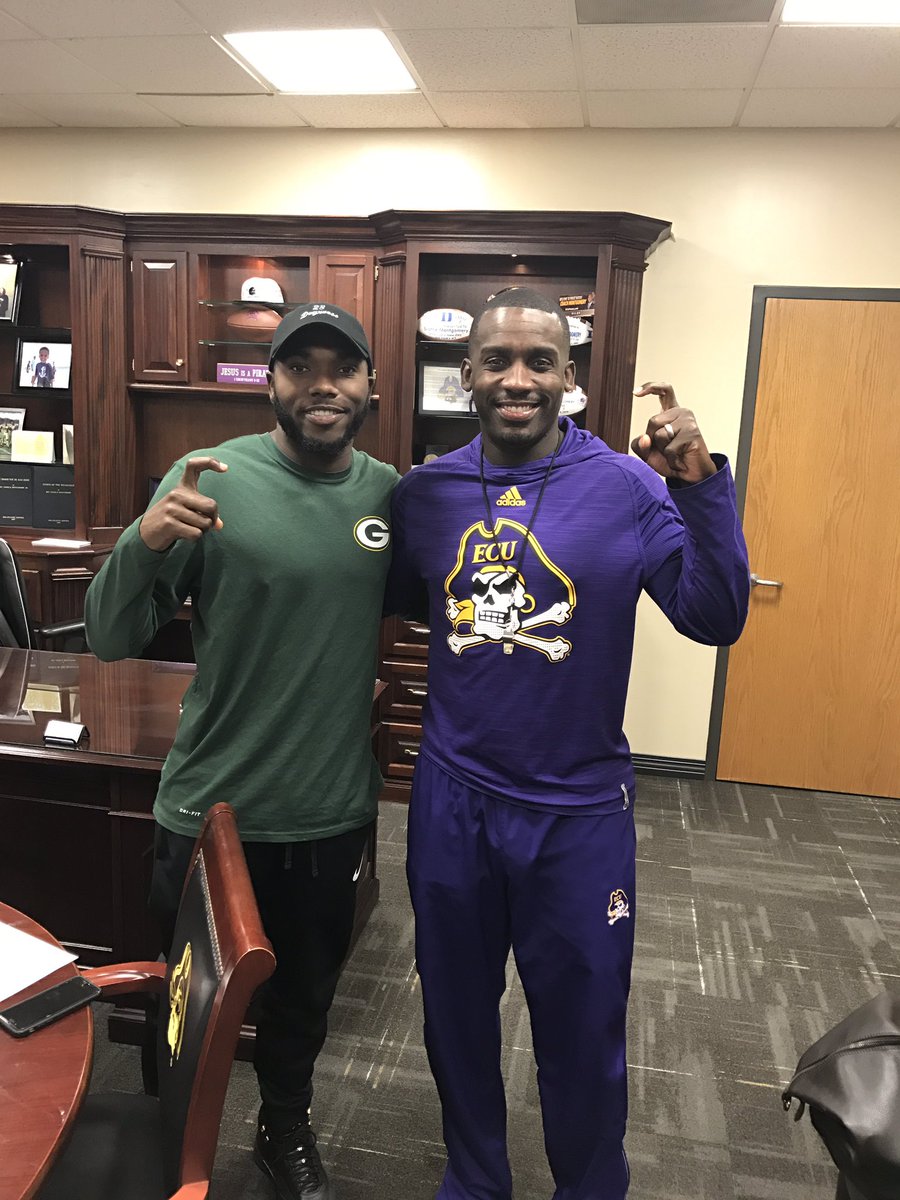 28degreess's tweet photo. @ScottieMo_Coach @ECUPiratesFB once a pirate, always a pirate. https://t.co/vUEA9ow6y7
