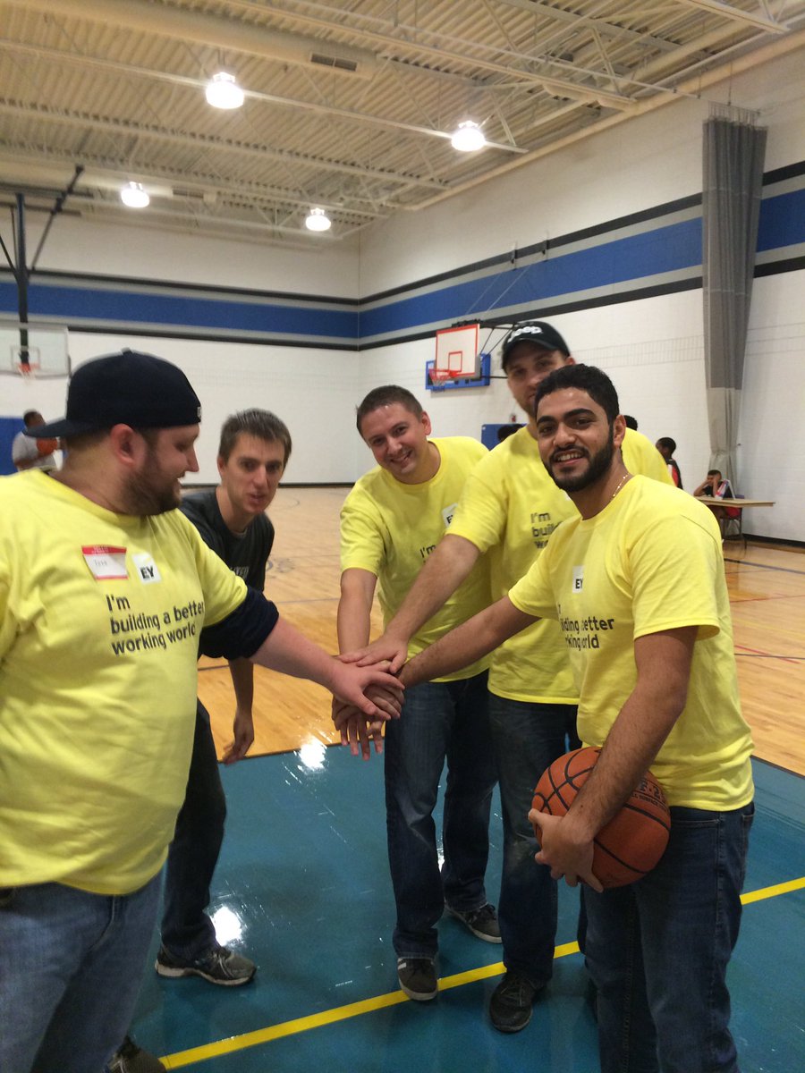 EY_JeffHenning's tweet photo. EY Connect Day squad is pumped for B Ball vs Dauch Campus Boys & Girls Club All Stars. #bgcsem #bgcsm #EYConnectDay https://t.co/U91jUvnMRb