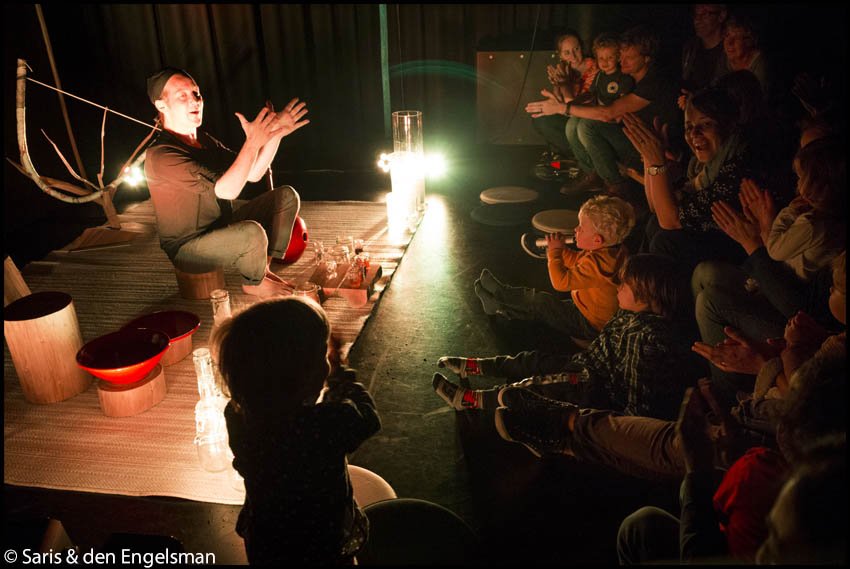 2Turven's tweet image. Tijdens de opening van ons festival riep burgemeester @francweerwind van Almere op allemaal naar 2 Turven Hoog te komen. Doen hoor!