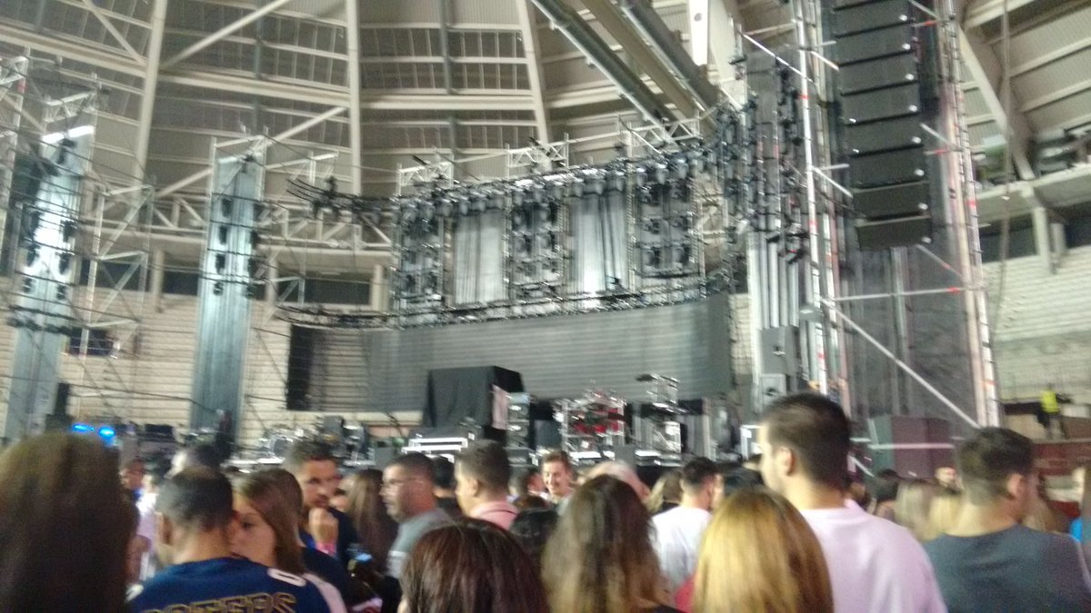 krisluji's tweet photo. Ya está la lavadora preparada... @estopaoficial vaaaaaaaaaaaamos!!! https://t.co/qnLW0hoRWV