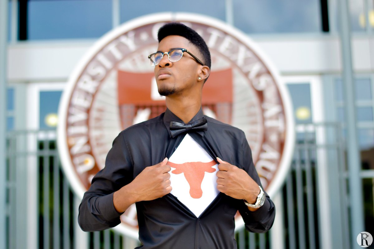 JamesDeRouen_'s tweet image. In honor of opening day for #DeRouenPhotography Fall 2016 graduates tomorrow! 📸 #FBF #Spring14 #HookEm #LonghornGrad #TexasExes